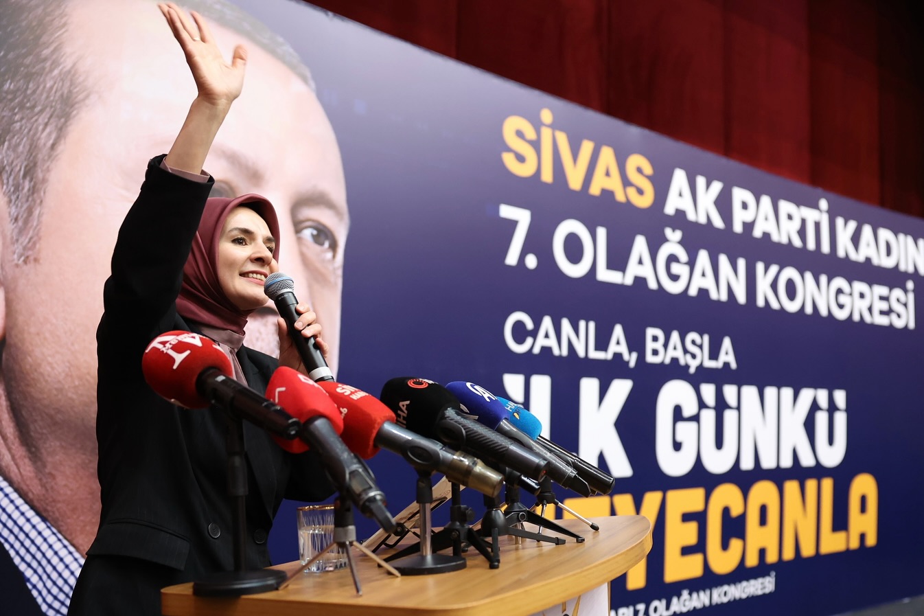 AK Parti Sivas İl Kadın Kolları Kongresi: Yeni Yönetim Görev Başında