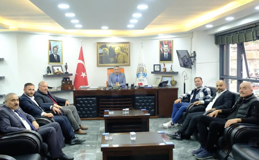 Dinar Belediye Başkanı Esnafla Buluştu: 