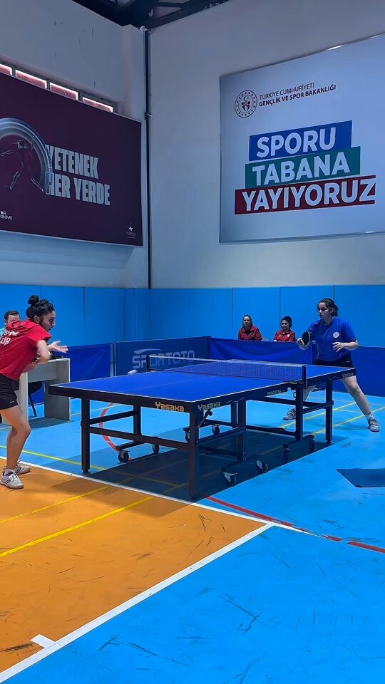 Afyonkarahisar'da 2. Lig Masa Tenisi Müsabakaları Tamamlandı: 32 Takım ve 140 Sporcu Şampiyonluk İçin Ter Döktü