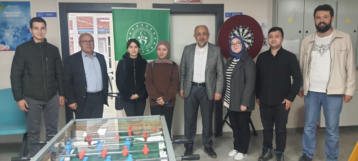 Afyonkarahisar'da Spor Yatırımları Devam Ediyor: Sinanpaşa'da Zemin Yenileme ve Tesis Ziyaretleri