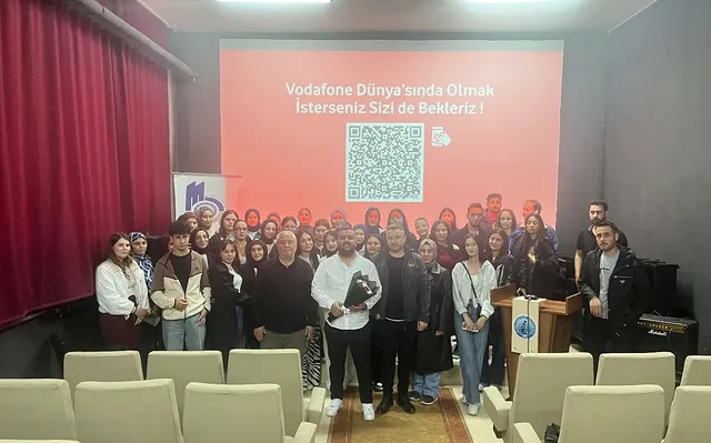 Vodafone Türkiye, Afyon Kocatepe Üniversitesi Bolvadin Meslek Yüksekokulu'nda Kariyer Semineri Düzenledi