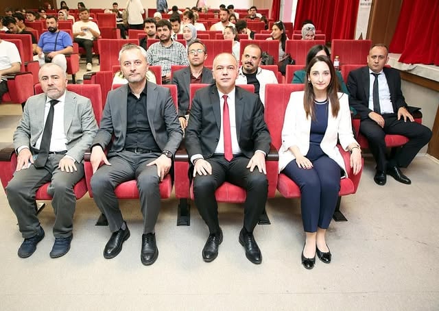 Afyon Kocatepe Üniversitesi, Türkiye İstatistik Kurumu ile İşbirliğinde 99. Yıl Semineri Düzenledi