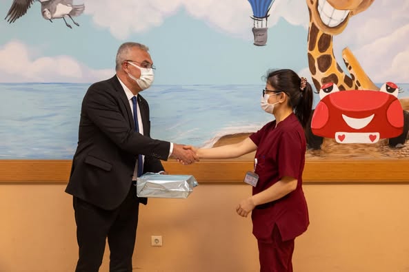 Afyonkarahisar Belediyesi, Pediatrik Onkoloji Hastası Annelere Özel Ziyaret Gerçekleştirdi