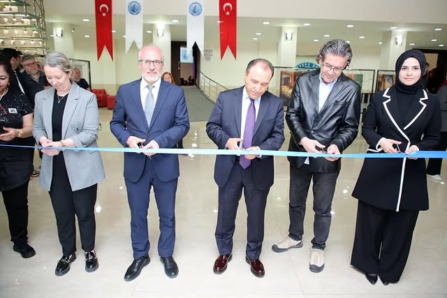 AKÜFEST'te Sanat Coşkusu: 25. GSF Resim Bölümü Karma Sergisi Açıldı
