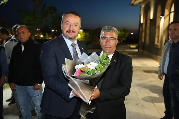 Sandıklı'da Vatandaşlarla Başkan Buluşması: Sazak Mahallesi'nin Sorunlarına Çözüm Odaklı Yaklaşım