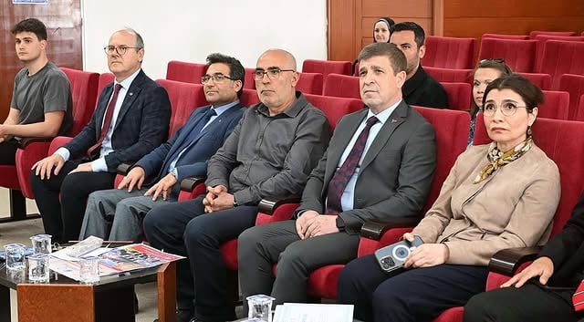 Atatürk ve Gençlik Konferansı Afyon Kocatepe Üniversitesi'nde Düzenlendi
