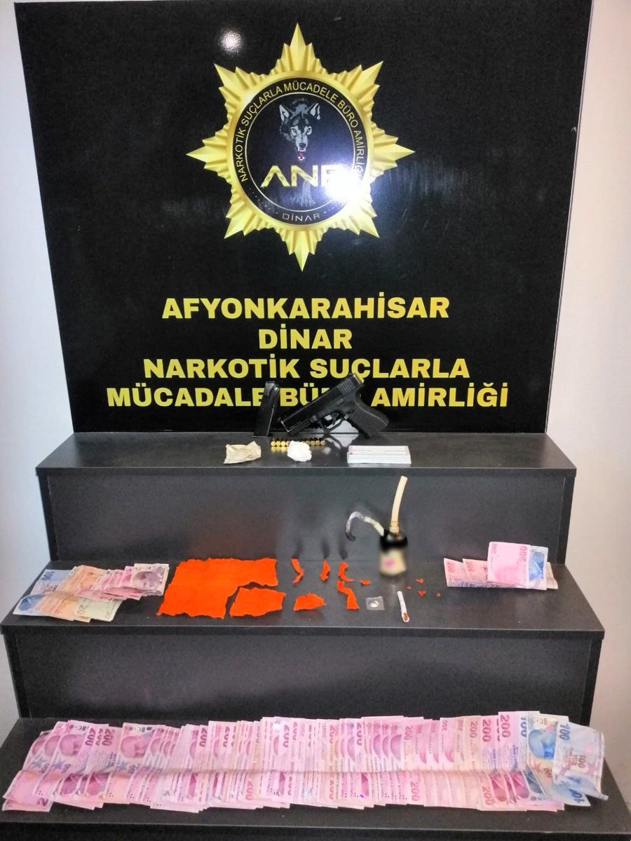 Afyonkarahisar'da Uyuşturucu Operasyonu: Sokak Satıcılarına Hızlı Müdahale