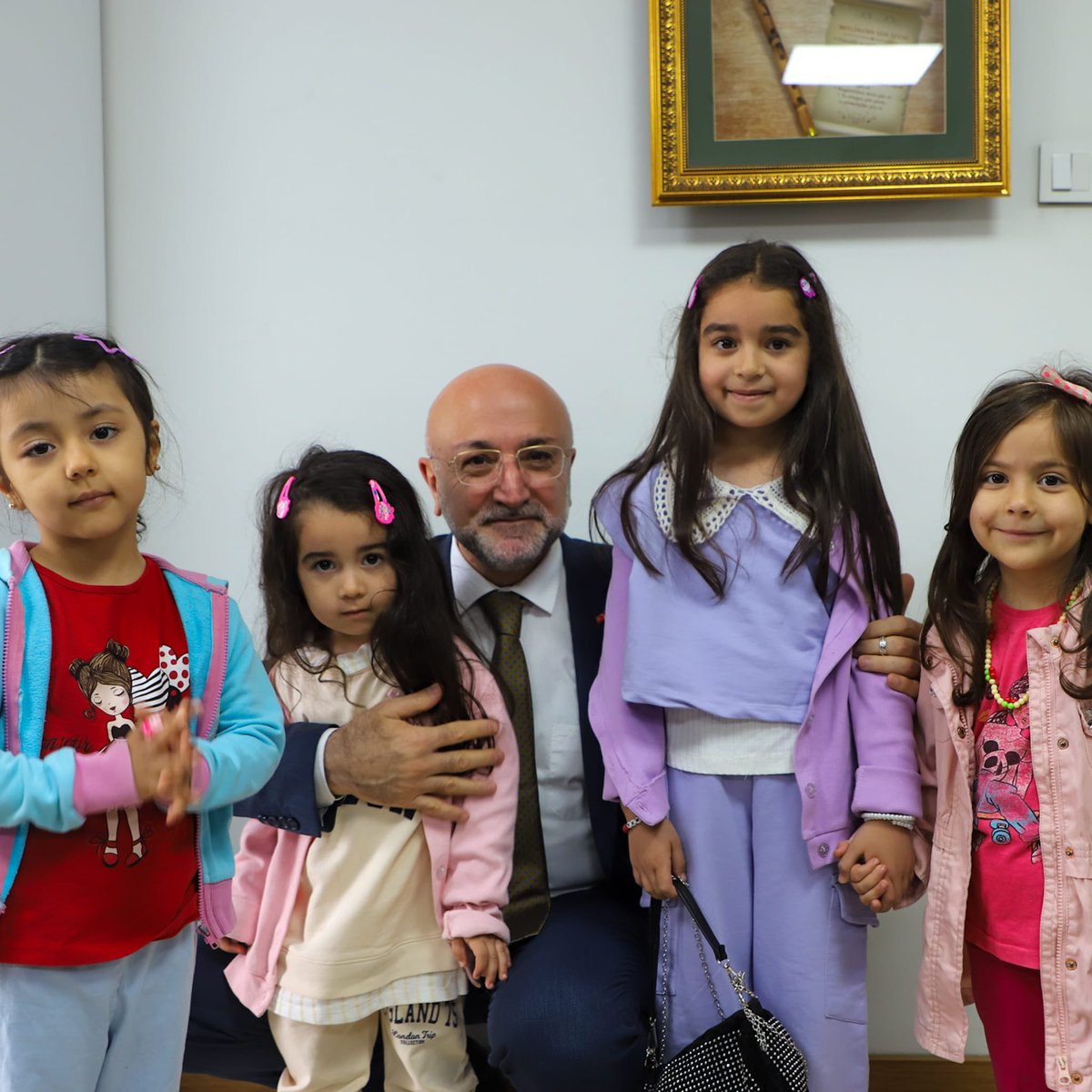Afyonkarahisar AK Parti İl Başkanlığı'nda Minik Kalpler Misafir Edildi