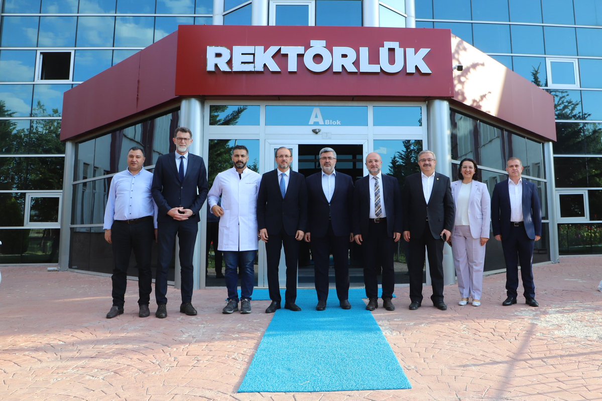 AK Parti Afyonkarahisar'dan AFSÜ Rektörlüğüne Ziyaret