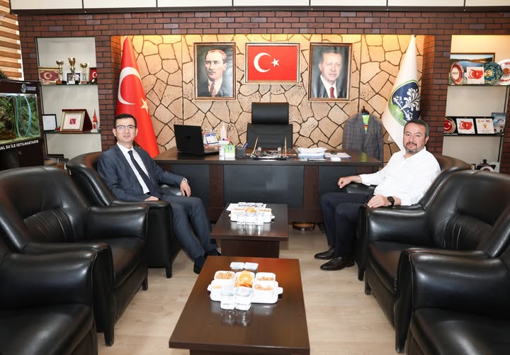 Sandıklı Belediyesi'ne Önemli Ziyaret: Çevre ve İklim Değişikliği İşbirliği