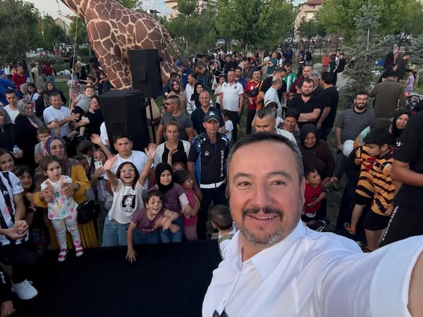 Sandıklı'da Çocukların Coşkusuyla Karnaval Şöleni