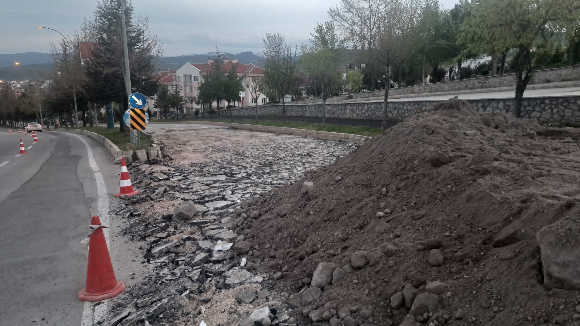 Yürüyüş Yolu Kapatılması Ulaşımı Zorlaştıracak
