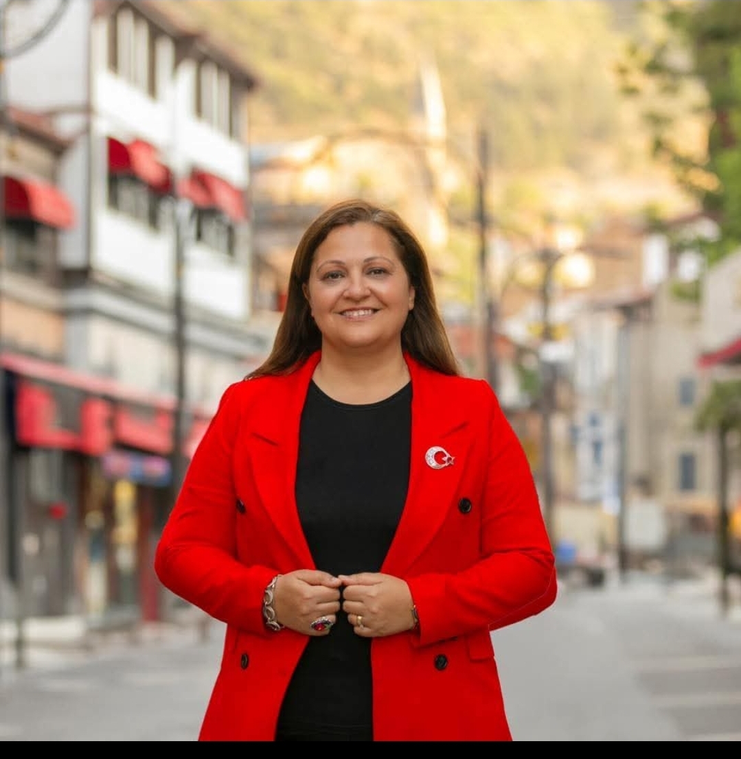 Burcu Köksal'ın Rozet Takacağı Saat ve Yer Belli Oldu