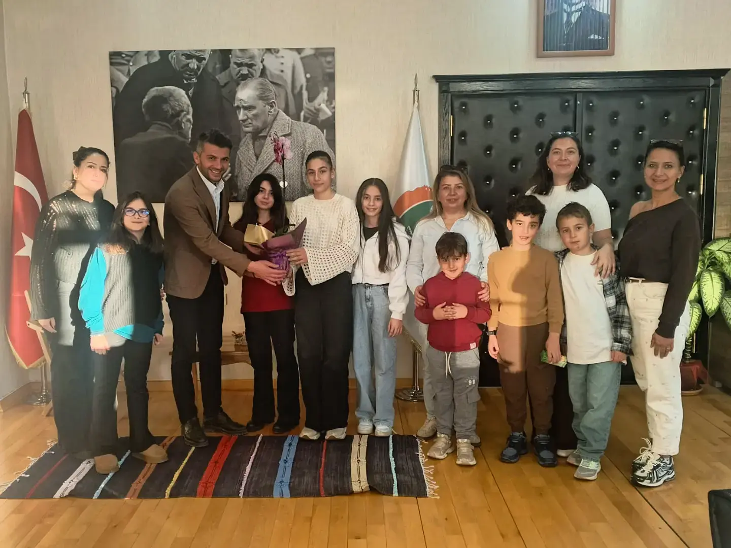 Genç sporcular, Başkan Bozcu'yu ziyaret etti