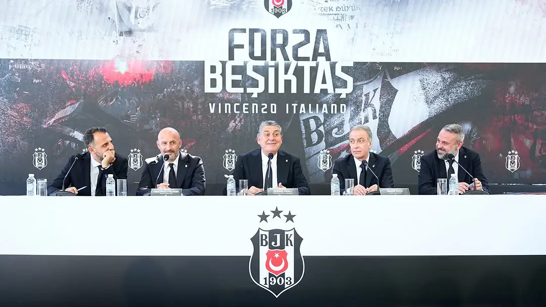 Vincenzo Italiano için imza töreni düzenlendi