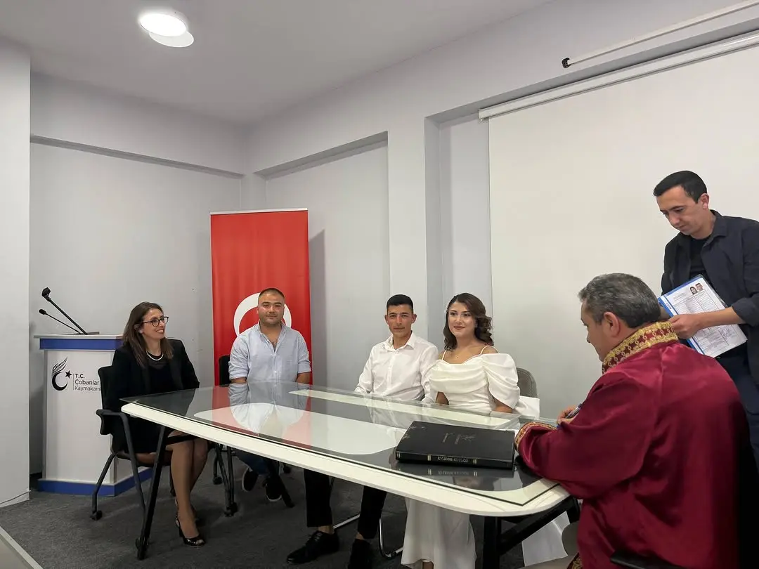 Hakan ve Cansu'nun nikah merasimi gerçekleşti