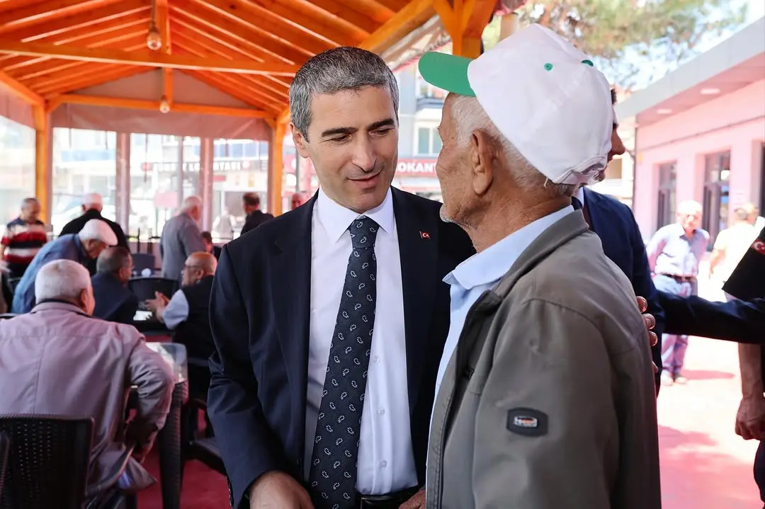 Vali Aktaş, Dinar'da esnaf ve vatandaşlarla buluştu