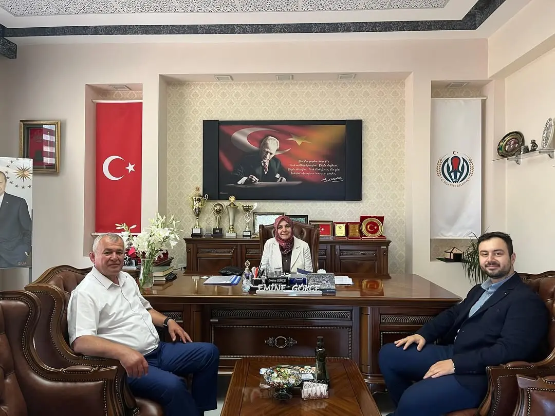 İhsaniye Belediyesi'nden Önemli Ziyaret: Yeni Başhekim ve İlçe Başkanı Belediye Başkanını Ziyaret Etti