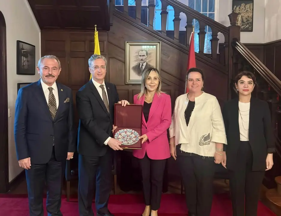 Şahin Tin, Kolombiya'da Büyükelçi ile Buluştu