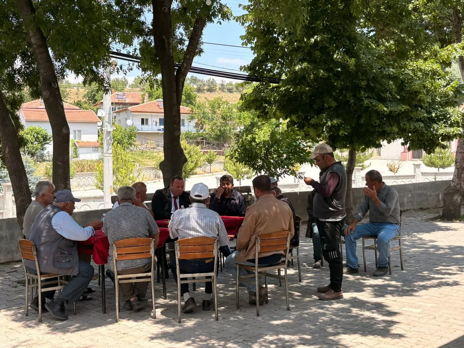 Kaymakam İzzet Cem Eser İcikli Köyü'nü ziyaret etti