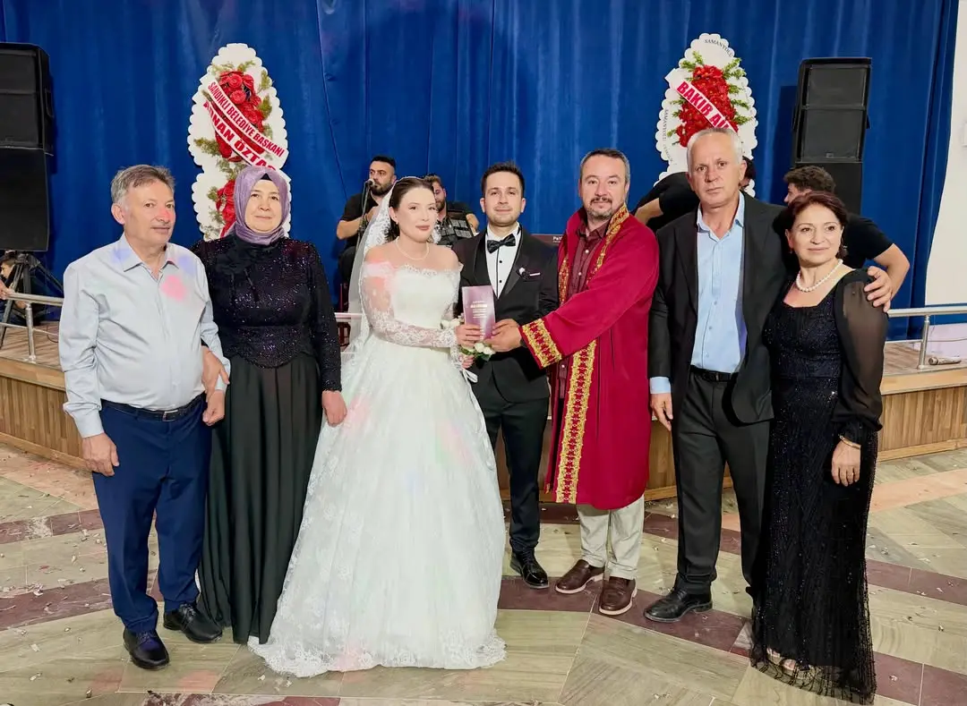 Sandıklı'da Düğün Töreninde Nikâh Kıyıldı