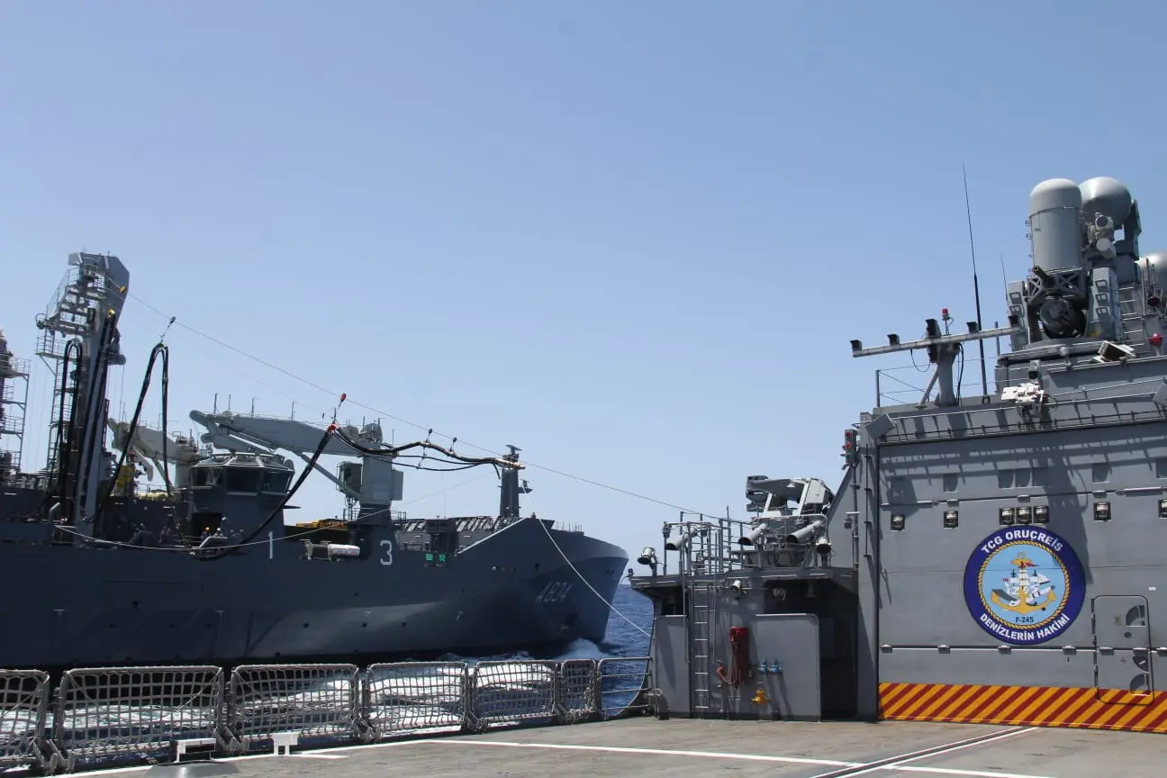 TCG Oruçreis ve HNMLS Den Helder ortak tatbikat gerçekleştirdi