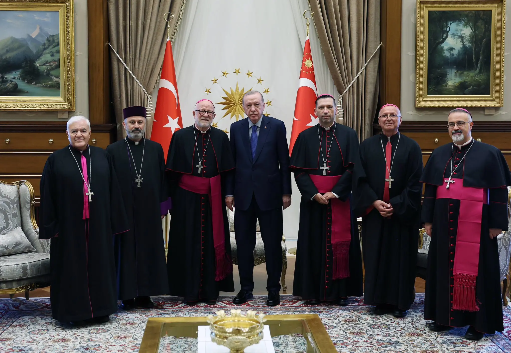 Cumhurbaşkanı Erdoğan, Katolik Piskoposlar Heyetini Ağırladı