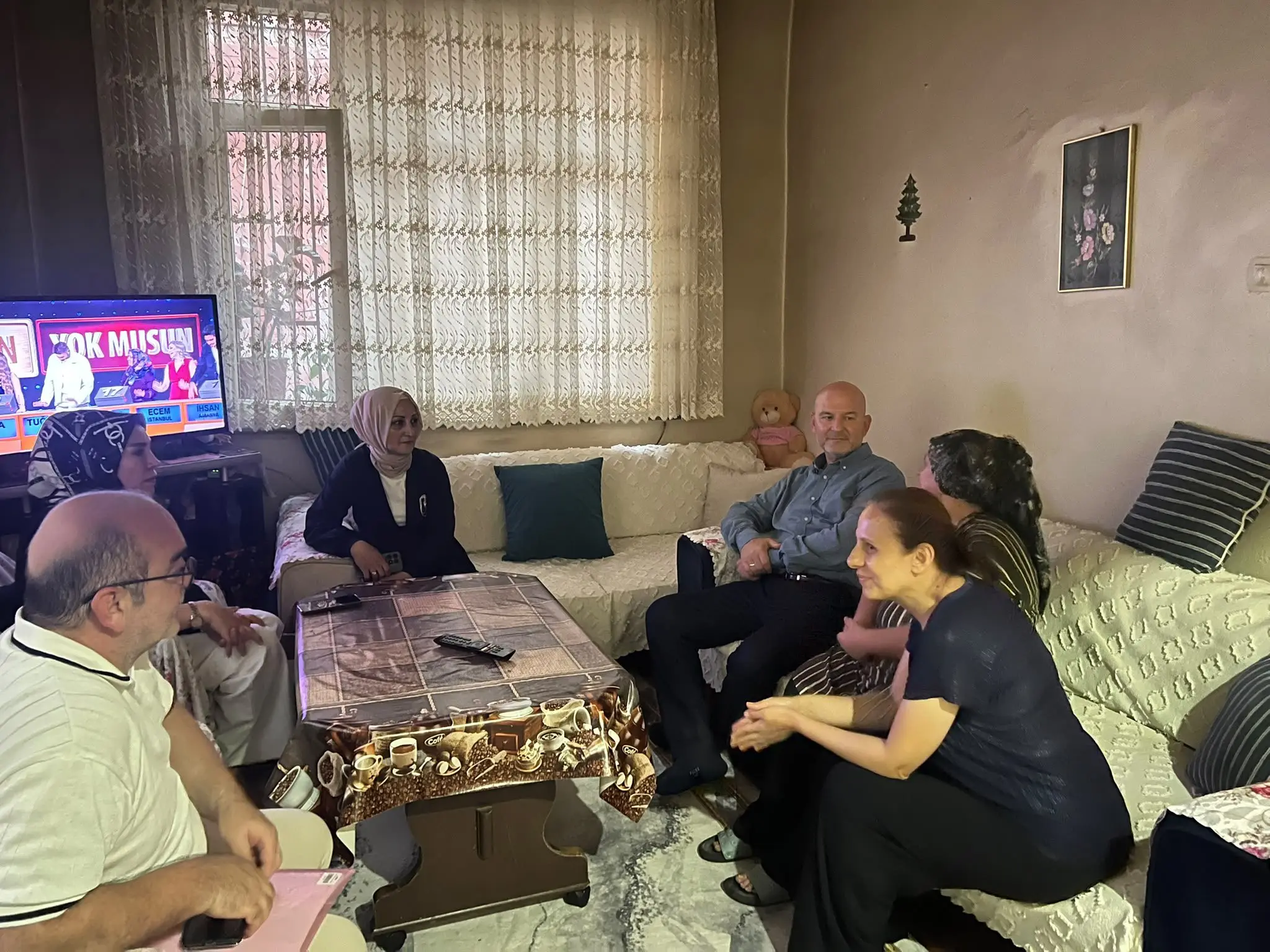 Beyoğlu Kadın Kolları'ndan Pirimehmet Paşa Mahallesi'ne ziyaret