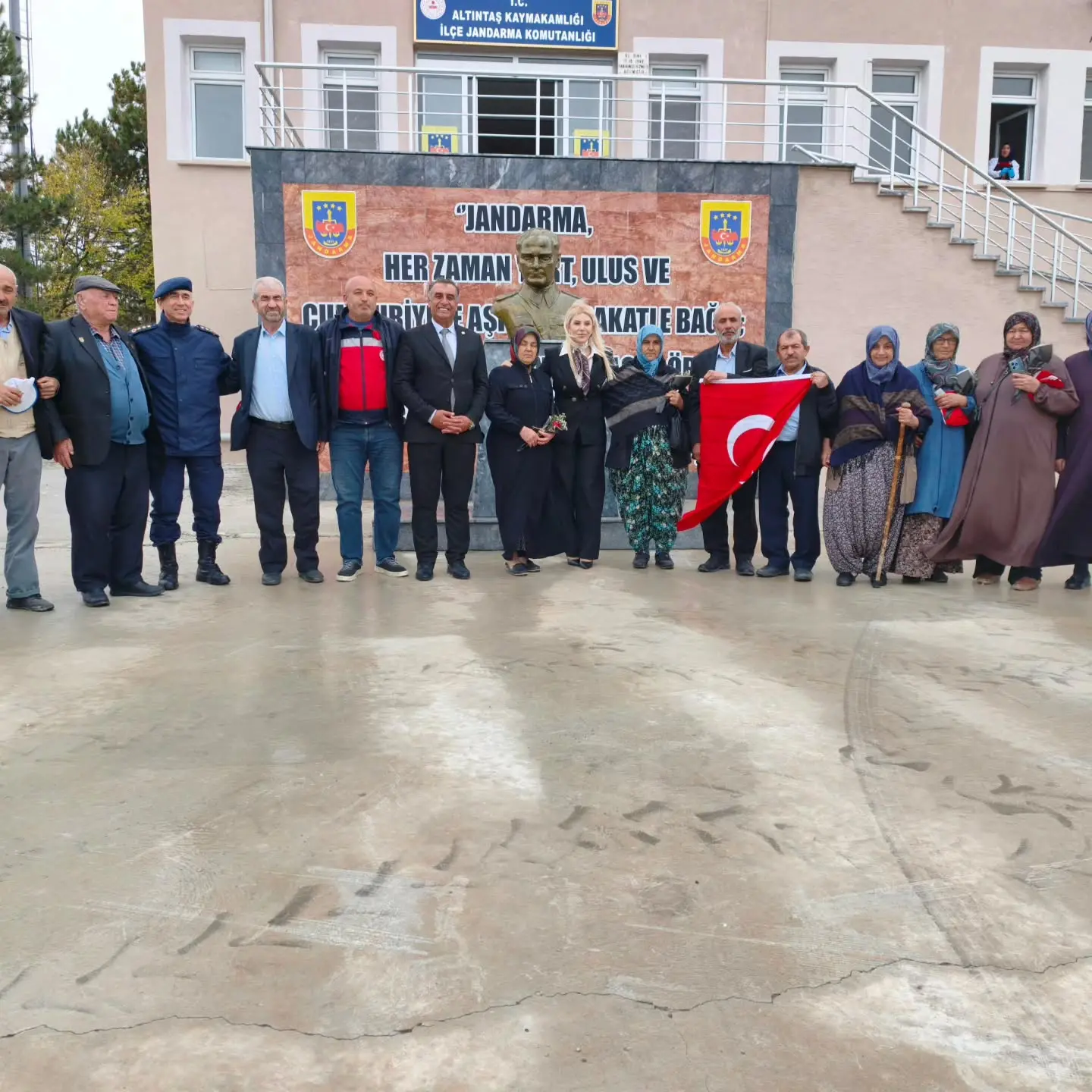 Şehitler Köşesi açılışında duygusal anlar