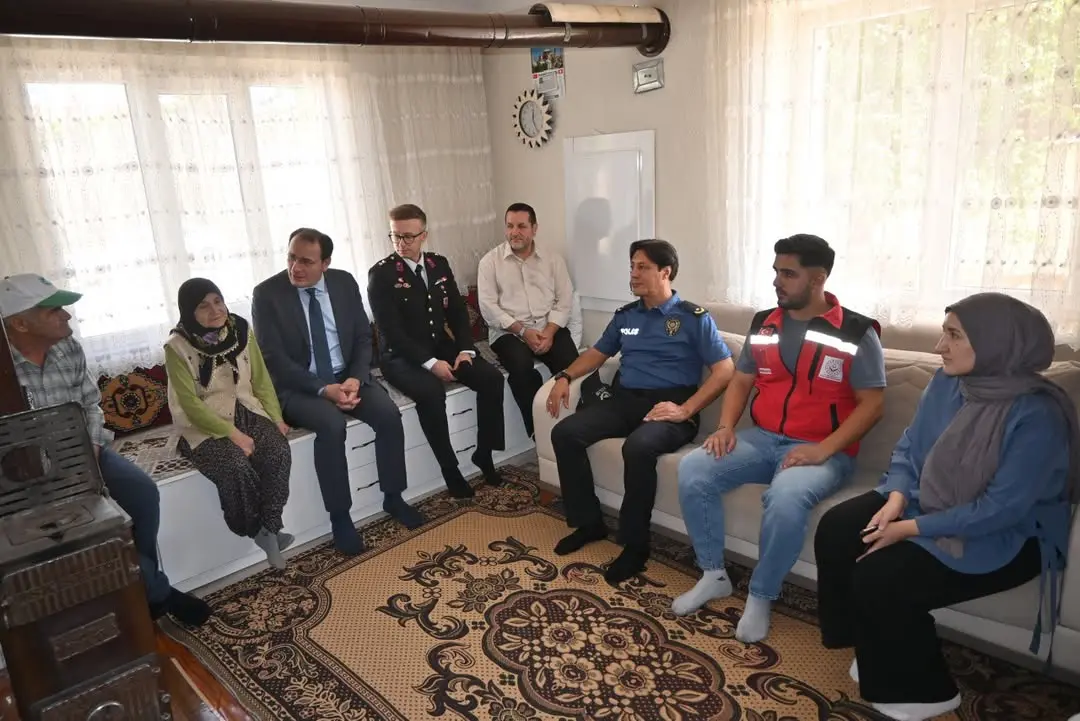 Çay Kaymakamlığı'ndan Şehit Ailelerine Ziyaret