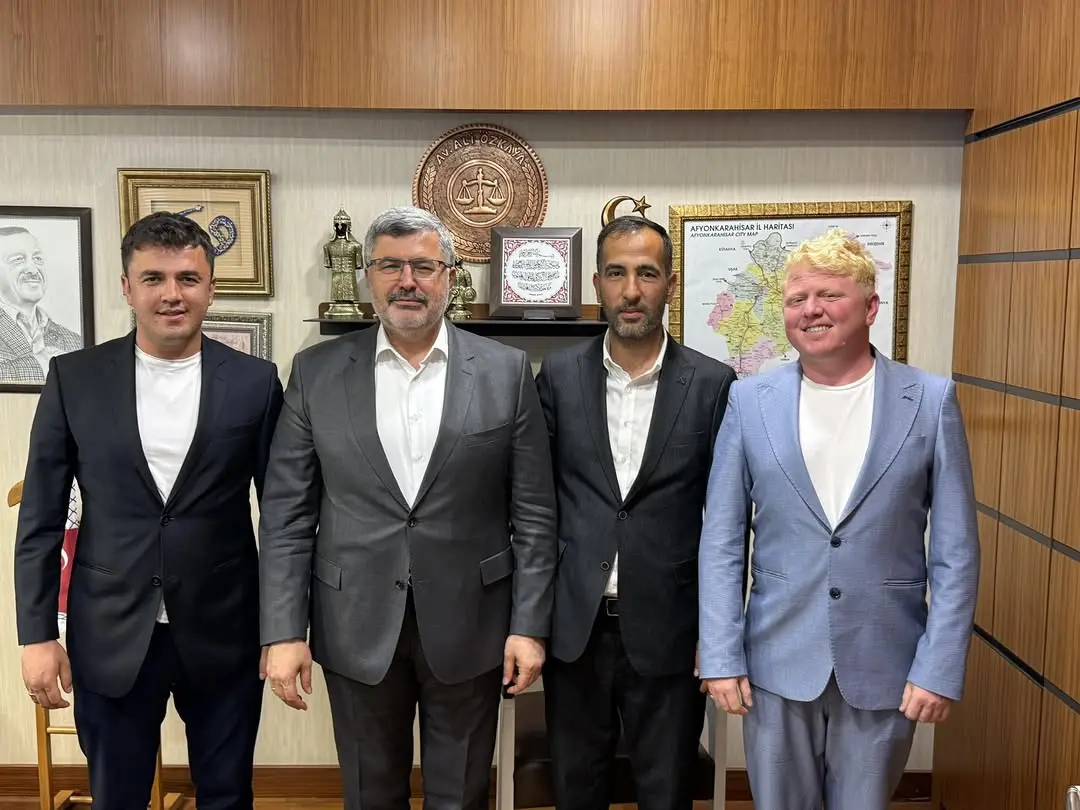 Sinanpaşa Belediye Başkanı Gazi Meclisi'nde ağırlandı