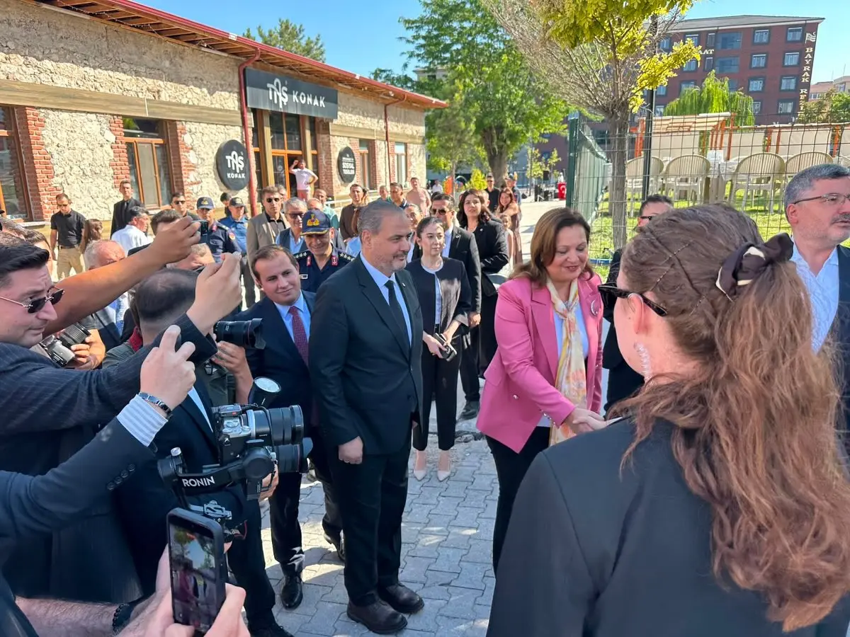 Rektör Adem Aslan, toplantıya katıldı