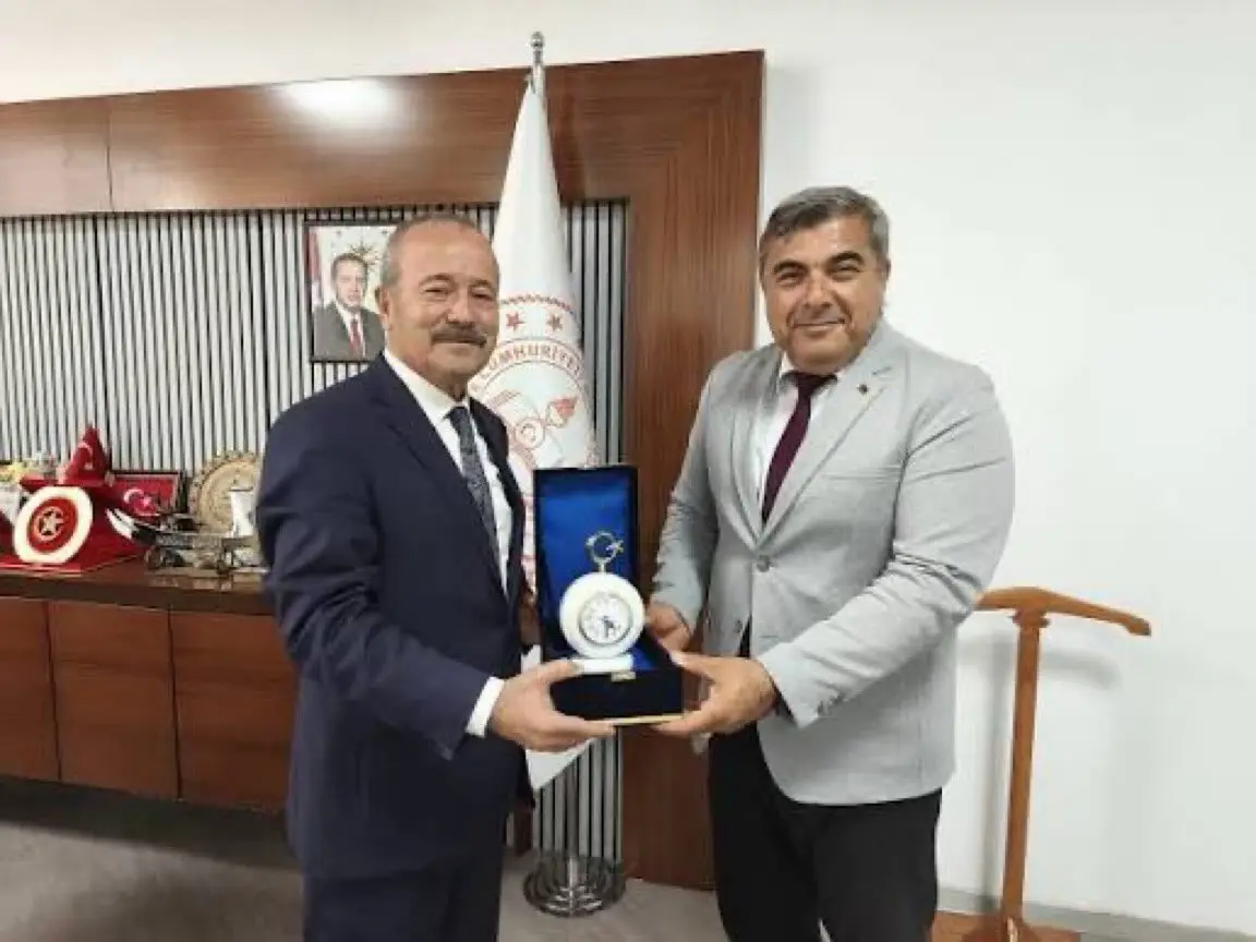Afyonkarahisar İl Milli Eğitim Müdürü Miraç Sünnetçi'ye Teşekkür