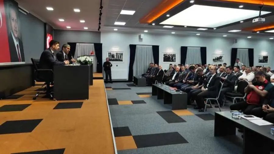 Sağlık Müdürü Dinar'da toplantıya katıldı