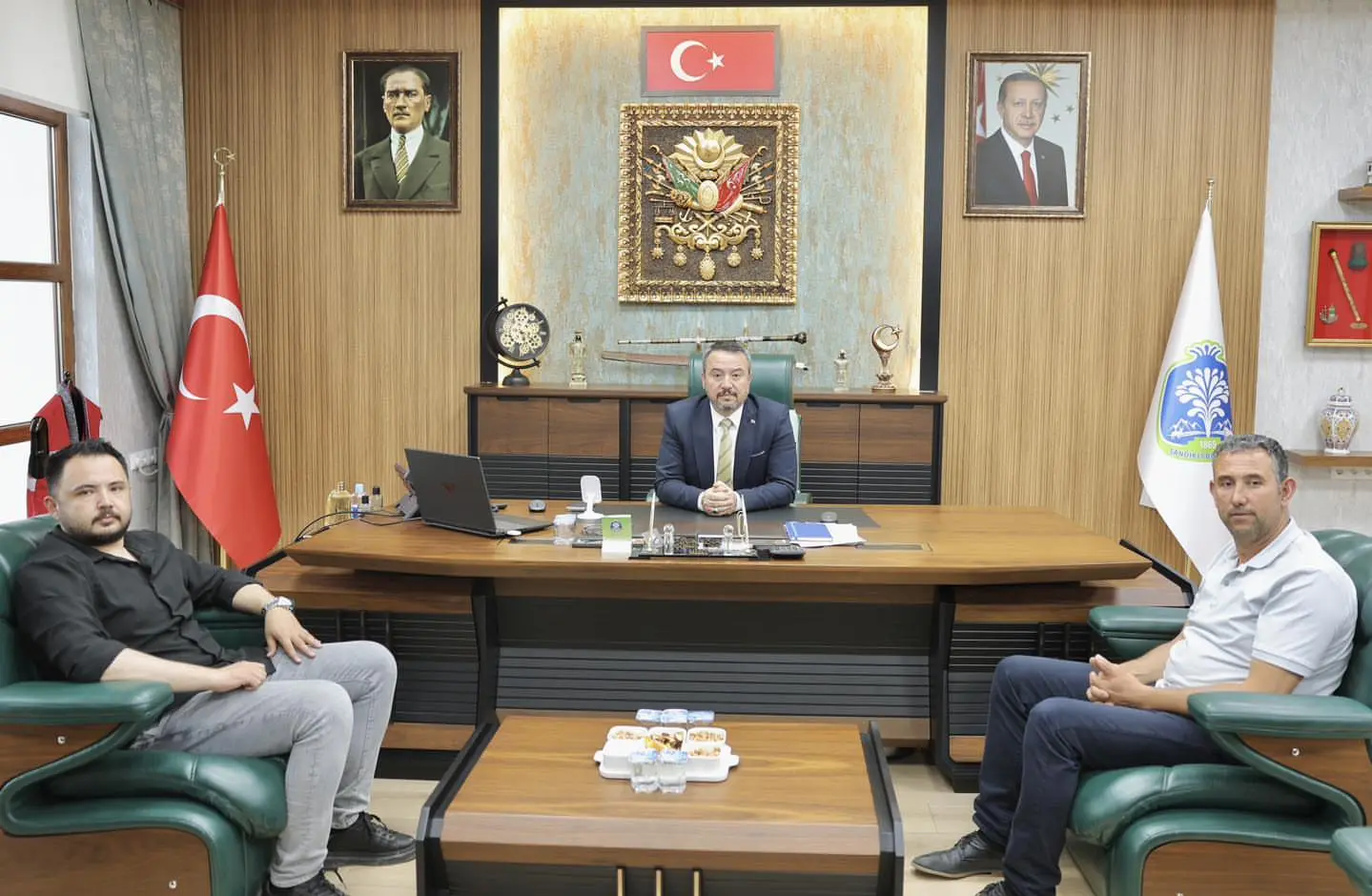 Çay Mahallesi Muhtarı Başkan Öztaş'ı Ziyaret Etti