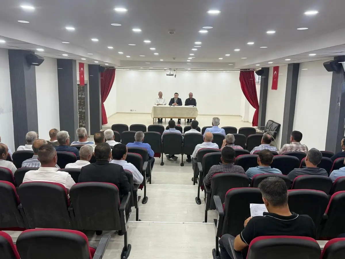 Sütçüler'de Olağanüstü Toplantı Gerçekleşti