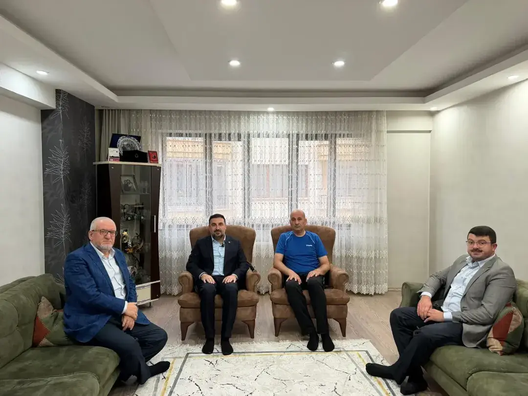AK Parti Afyonkarahisar İl Başkanlığı'ndan İsmail Kumartaşlı'ya Geçmiş Olsun Ziyareti