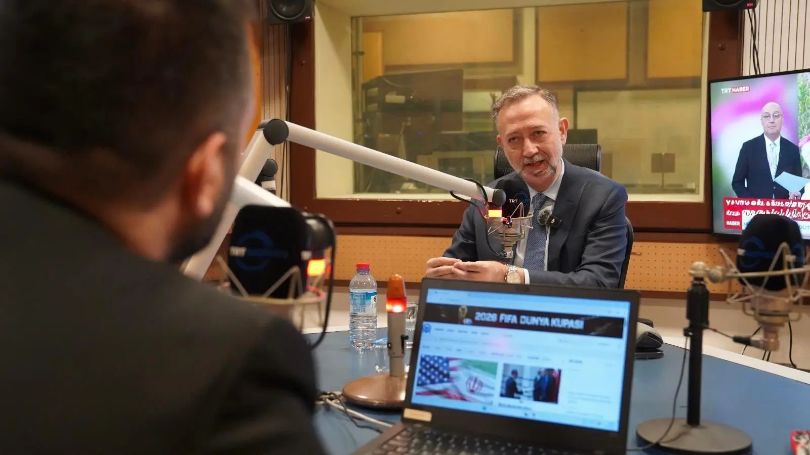 Levent Gümrükçü TRT Radyo 1'de NATO Zirvesini değerlendirdi