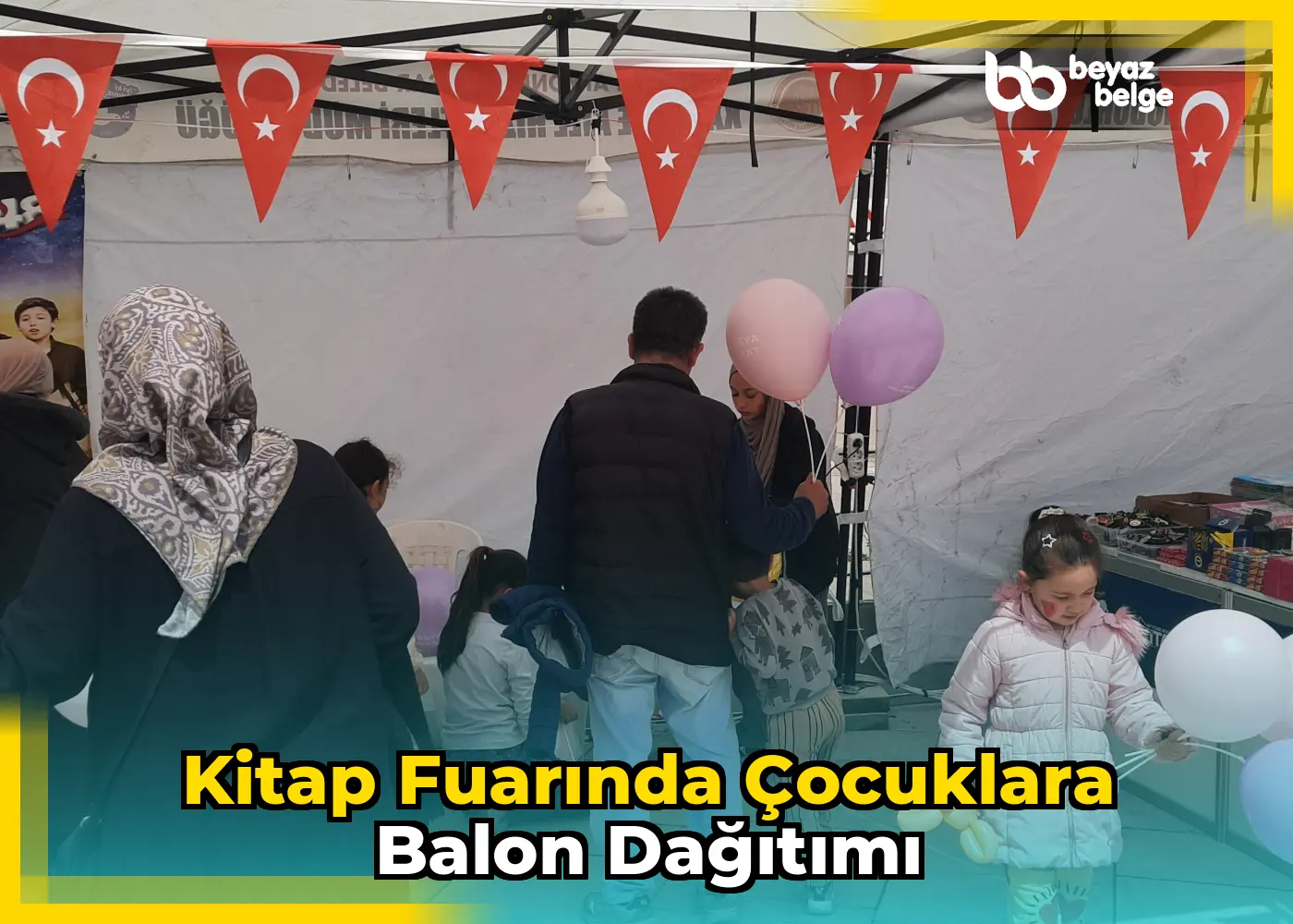 Kitap Fuarında Çocuklara Balon Dağıtımı