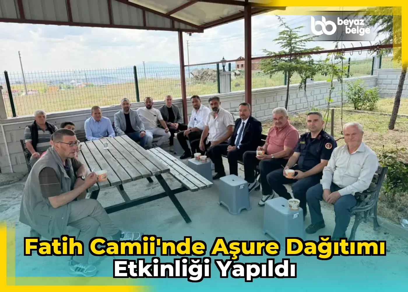 Fatih Camii'nde aşure dağıtımı etkinliği yapıldı