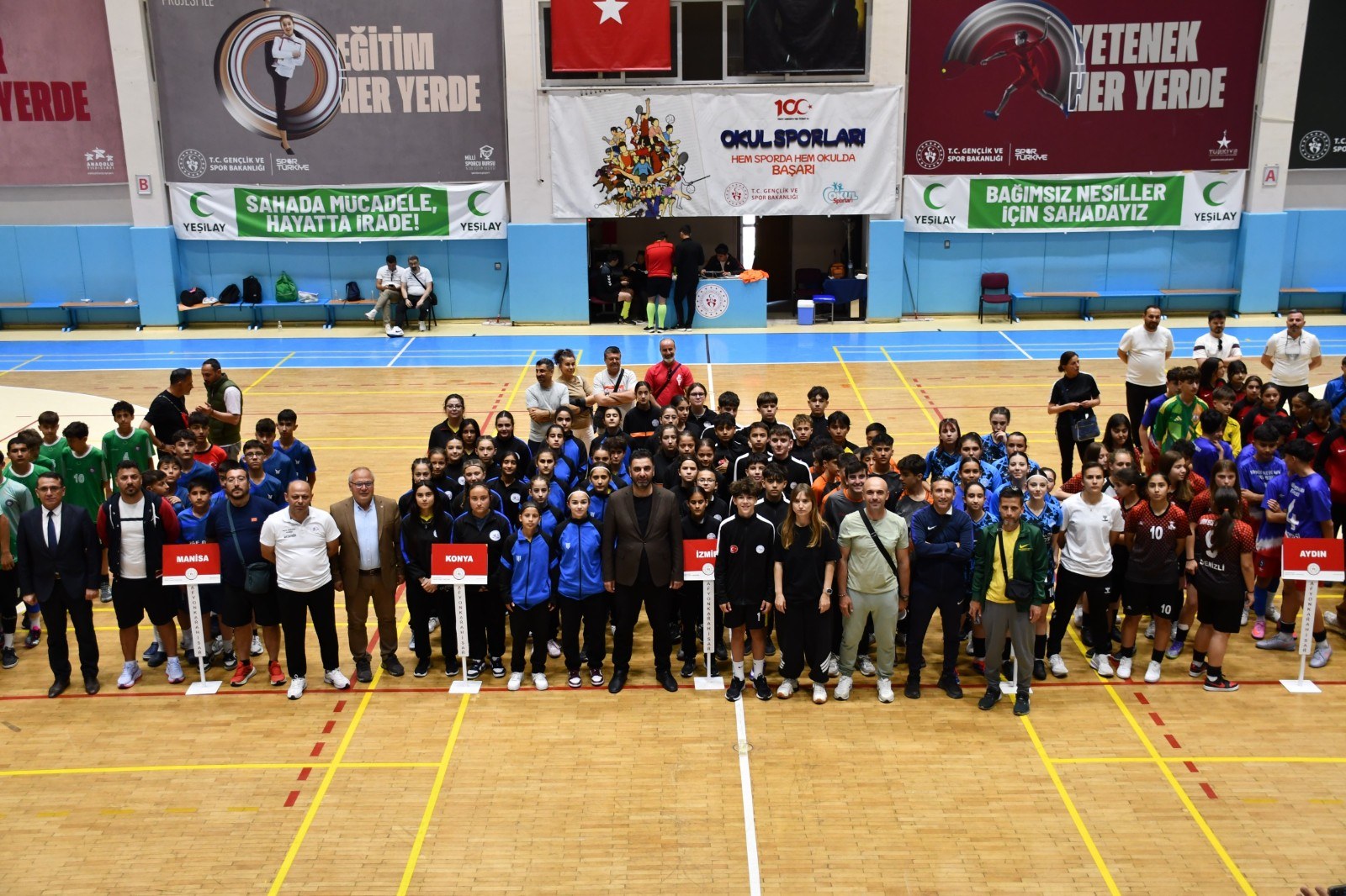 Futsal Yıldızlar Yarı Final Müsabakaları Başladı