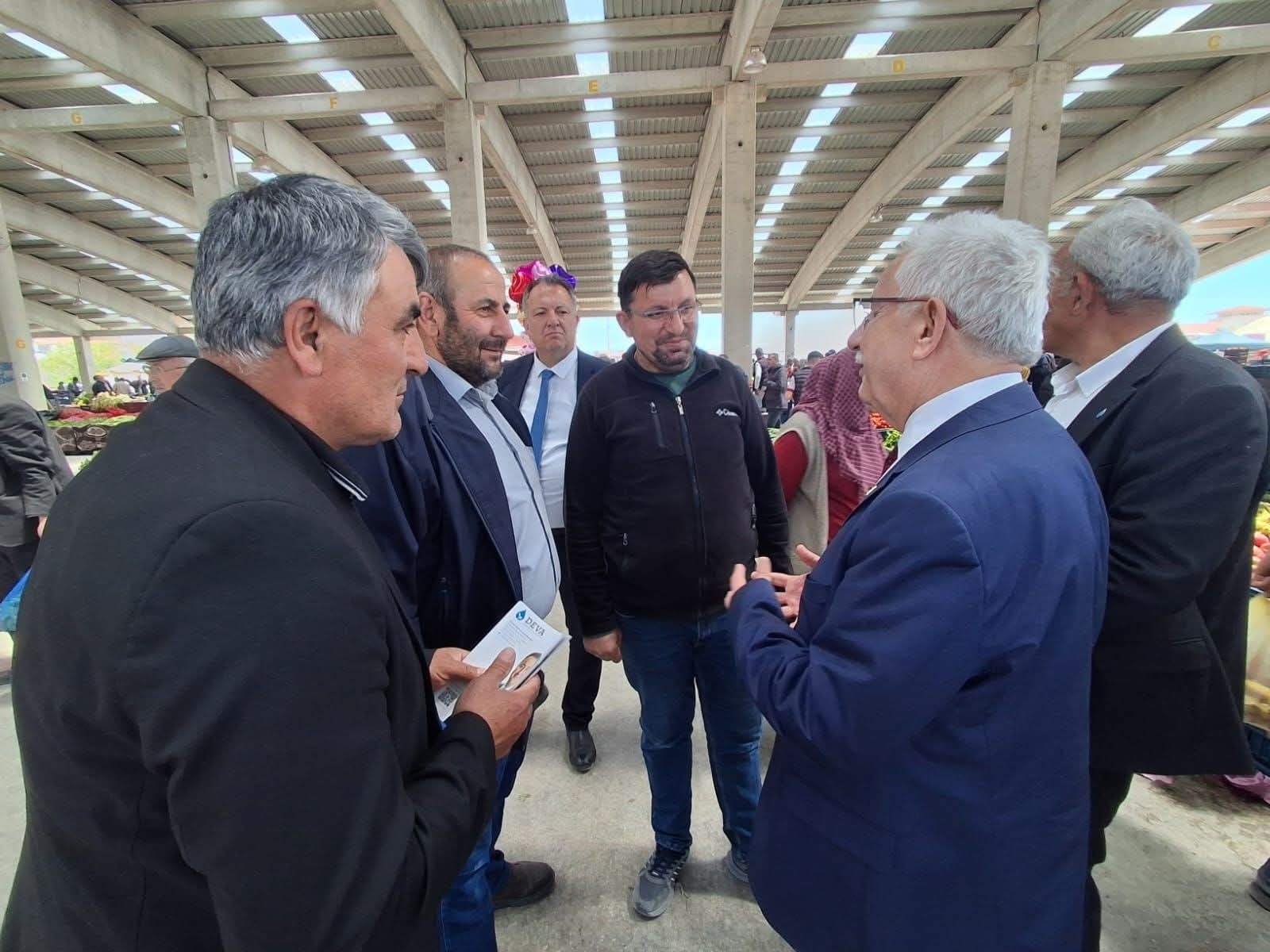 Deva Partisi Teşkilatı Afyonkarahisar'da Vatandaşlarla Buluştu