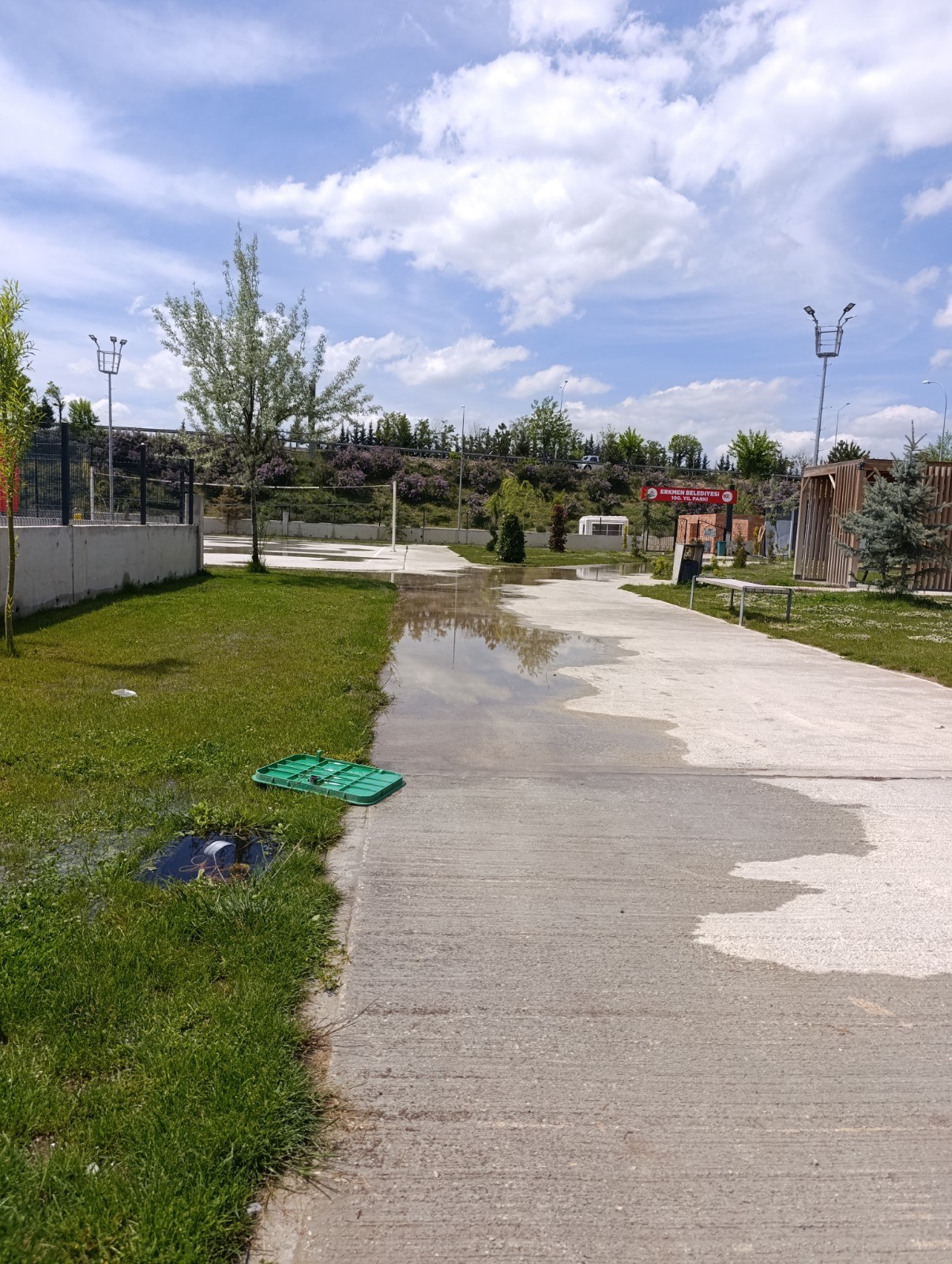 Cumhuriyet Mahallesi Parkında Sulama Sistemi Sorunu