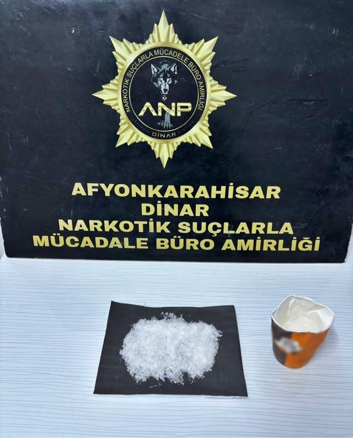 Dinar'da Otomobilde Uyuşturucu Madde Ele Geçirildi
